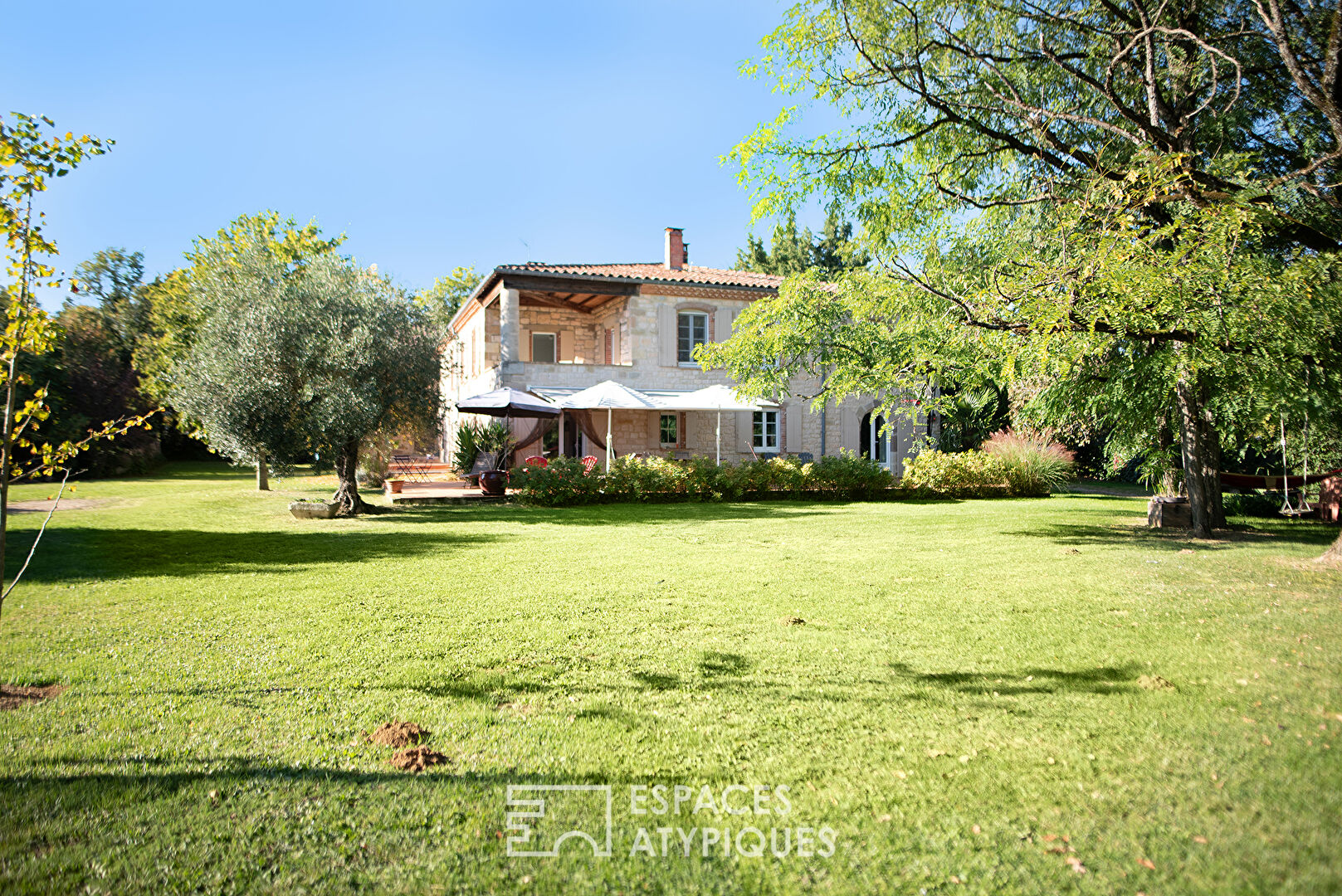 Maison de caractère avec dépendance et parc arboré