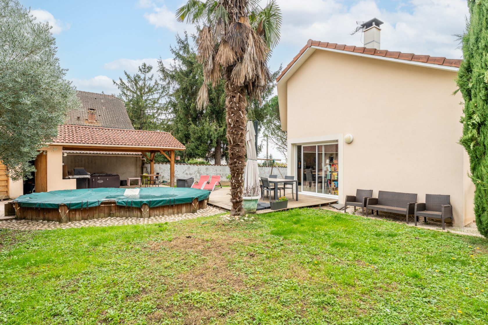 Maison contemporaine avec jardin