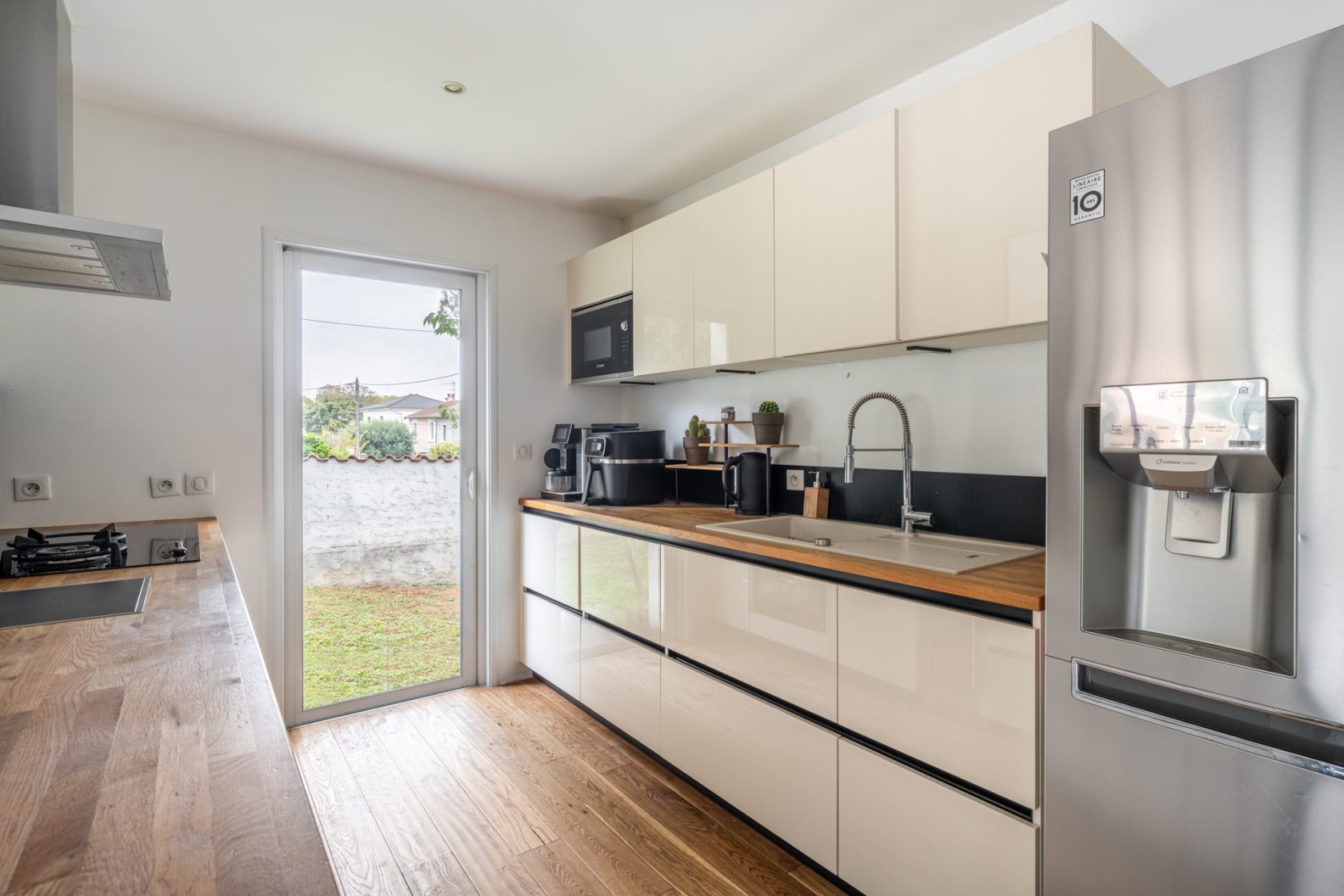 Maison contemporaine avec jardin