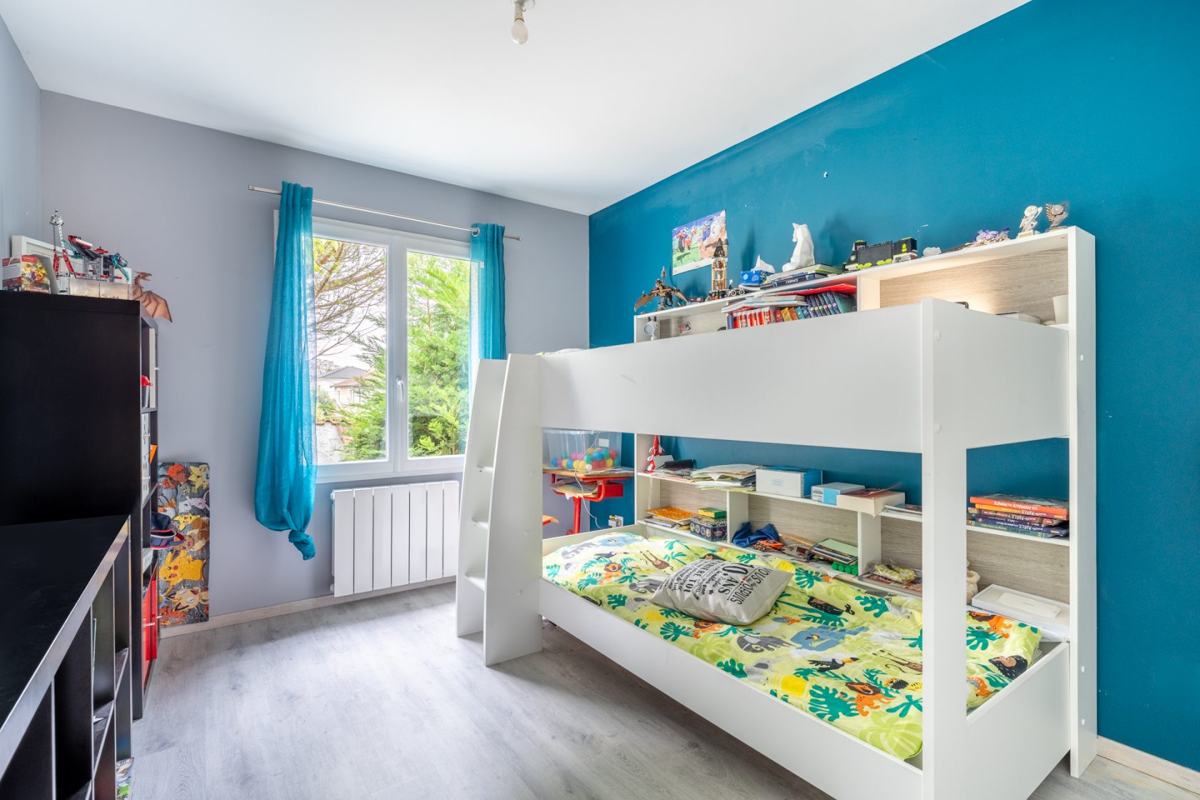 Maison contemporaine avec jardin