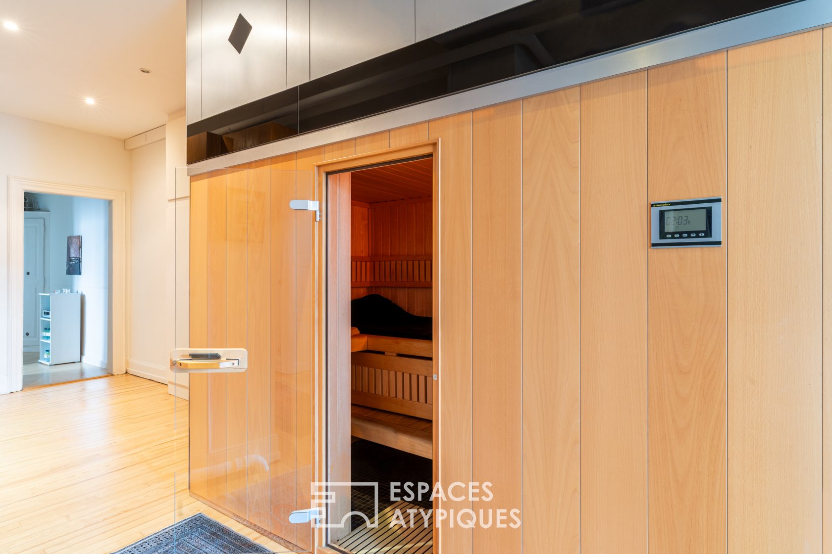 Characterful apartment on a high floor