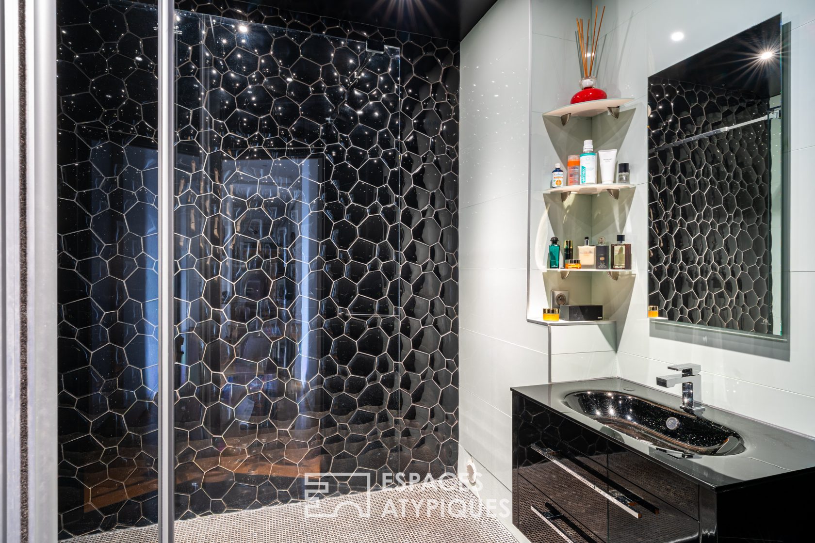 Characterful apartment on a high floor