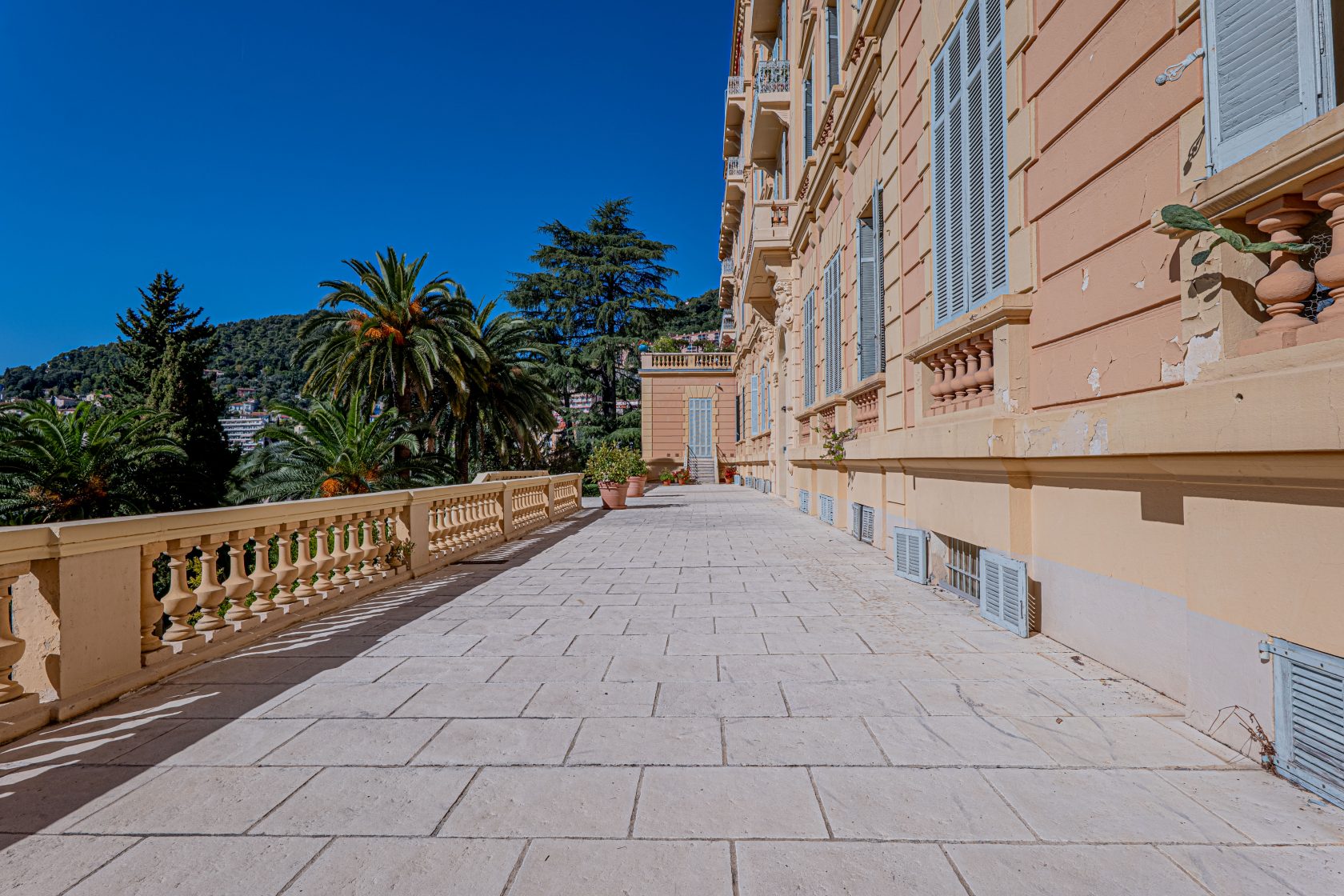 Grasse Rothschild : l’adresse Bourgeoise, le charme intemporel.