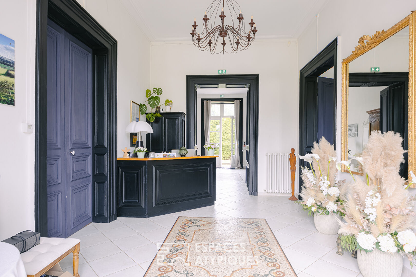 Magnificent event castle – Hotel, restaurant, wedding, seminar, gite, swimming pool and spa