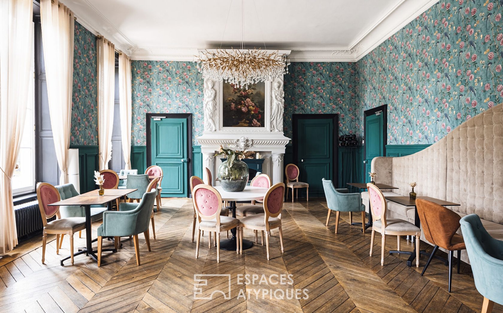 Magnificent event castle – Hotel, restaurant, wedding, seminar, gite, swimming pool and spa