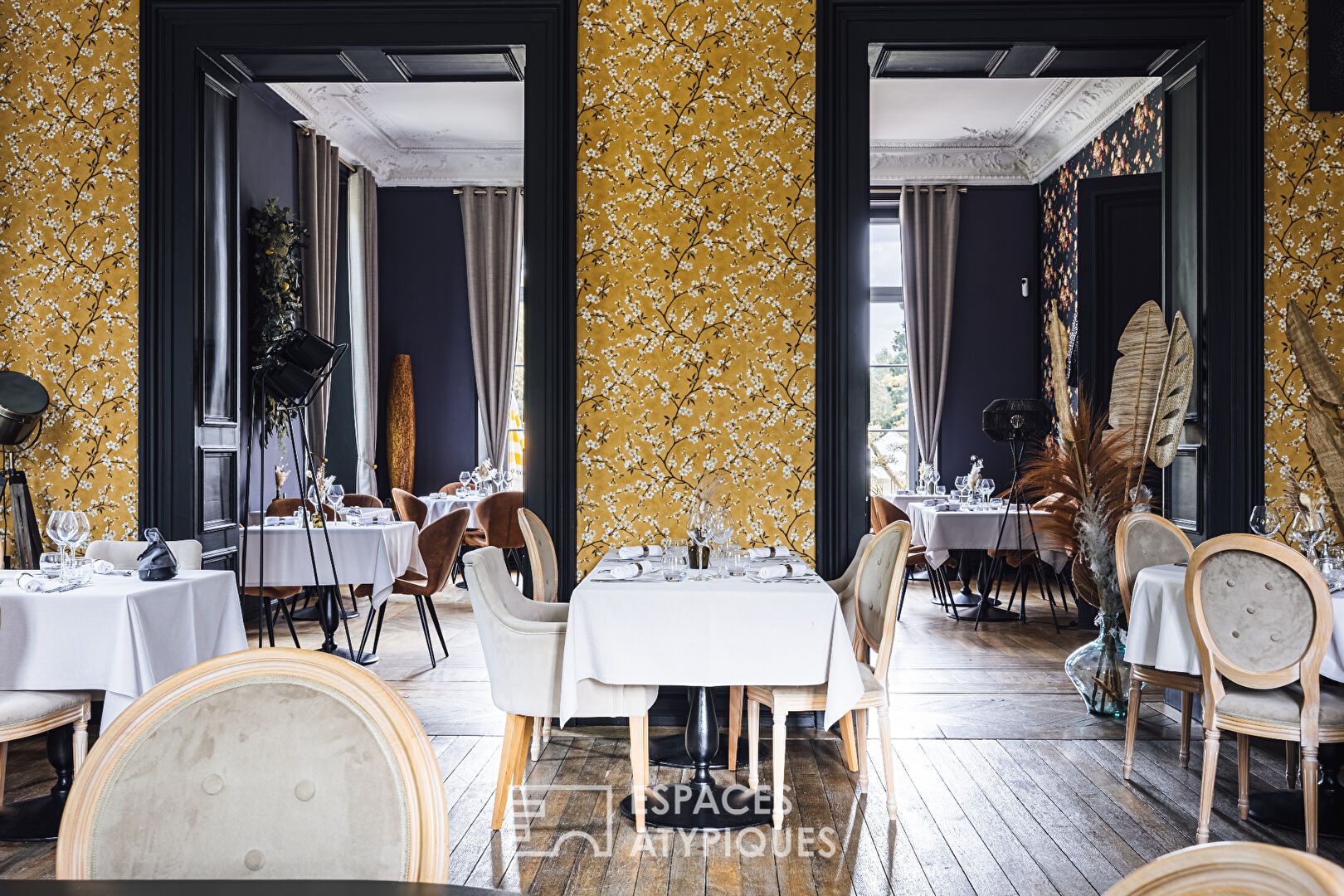 Magnificent event castle – Hotel, restaurant, wedding, seminar, gite, swimming pool and spa