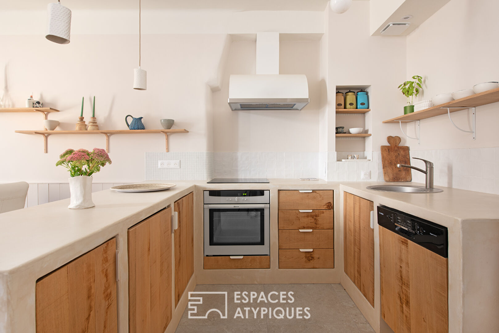 Maison de ville au charme indéniable et son jardin