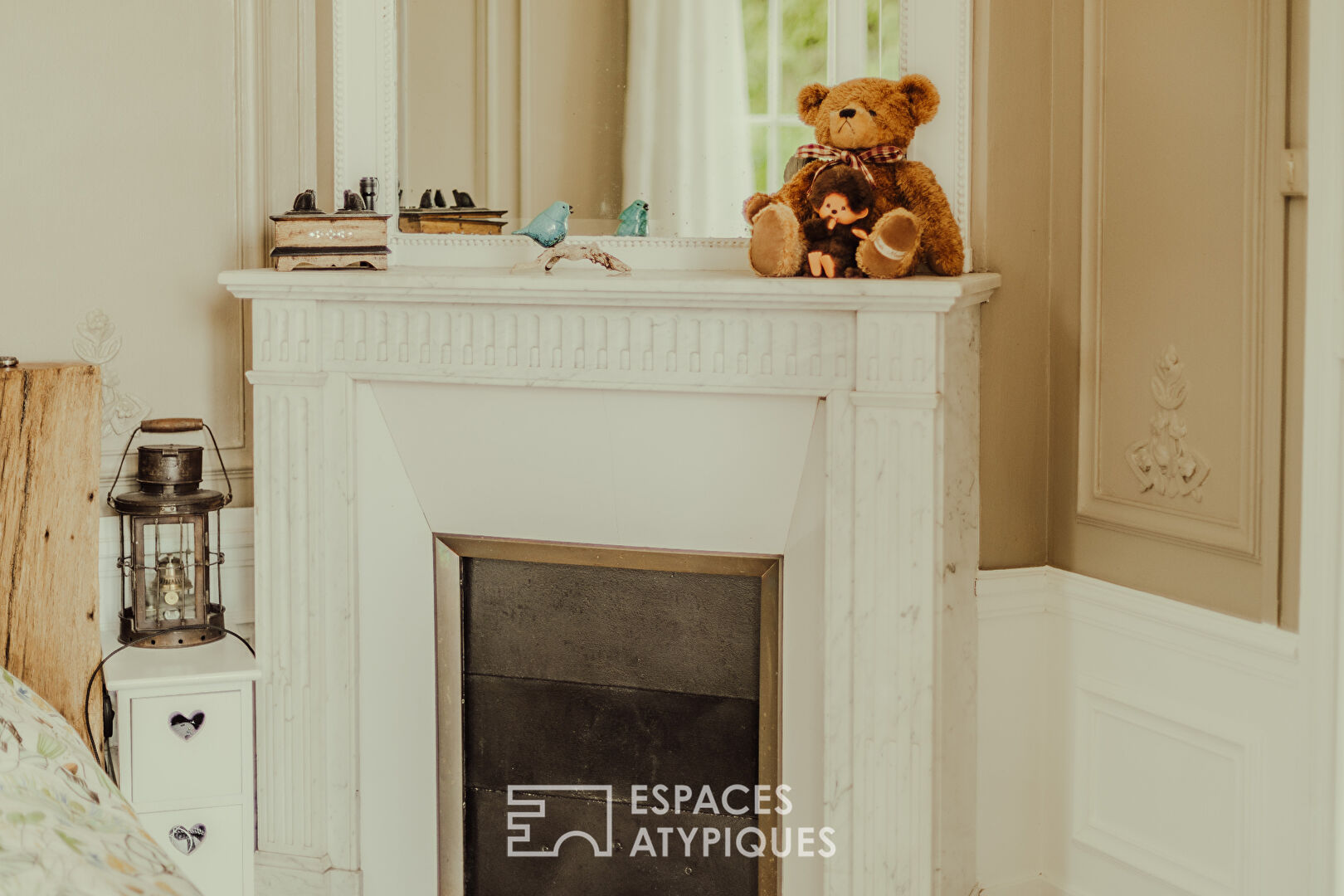 Exceptional – Pretty estate of 3 houses facing the ponds