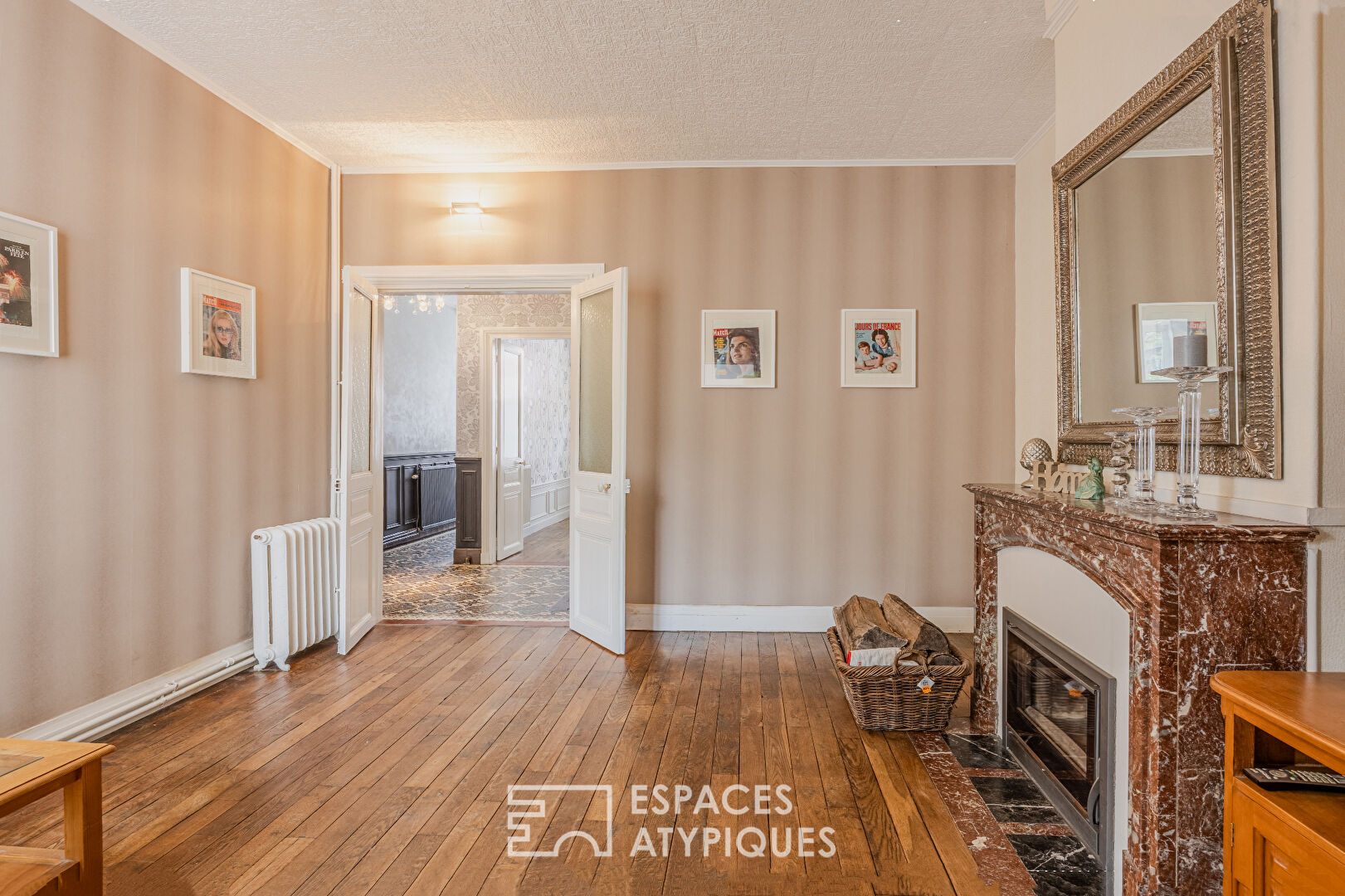 Maison familiale en coeur de ville avec piscine, terrasse, jardin et garage à Albert