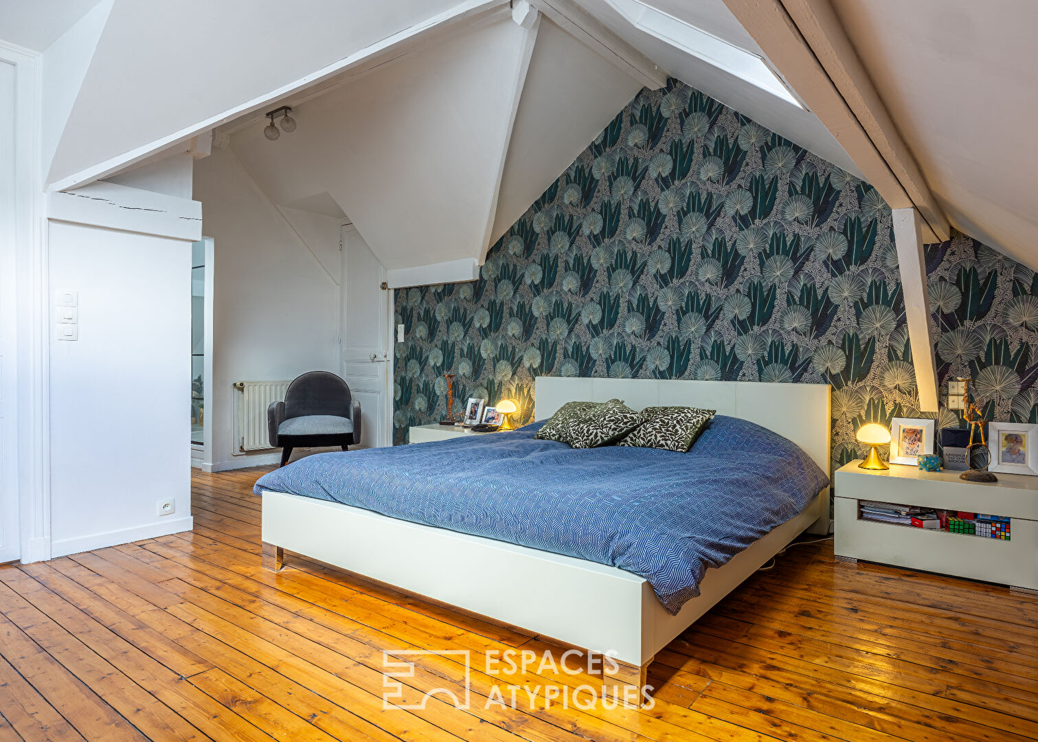 Maison familiale en coeur de ville avec piscine, terrasse, jardin et garage à Albert