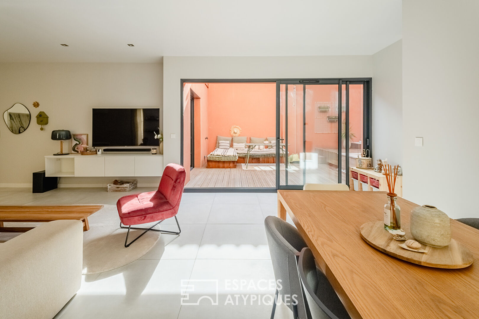 Narbonne center: luxury house with swimming pool and high-end services