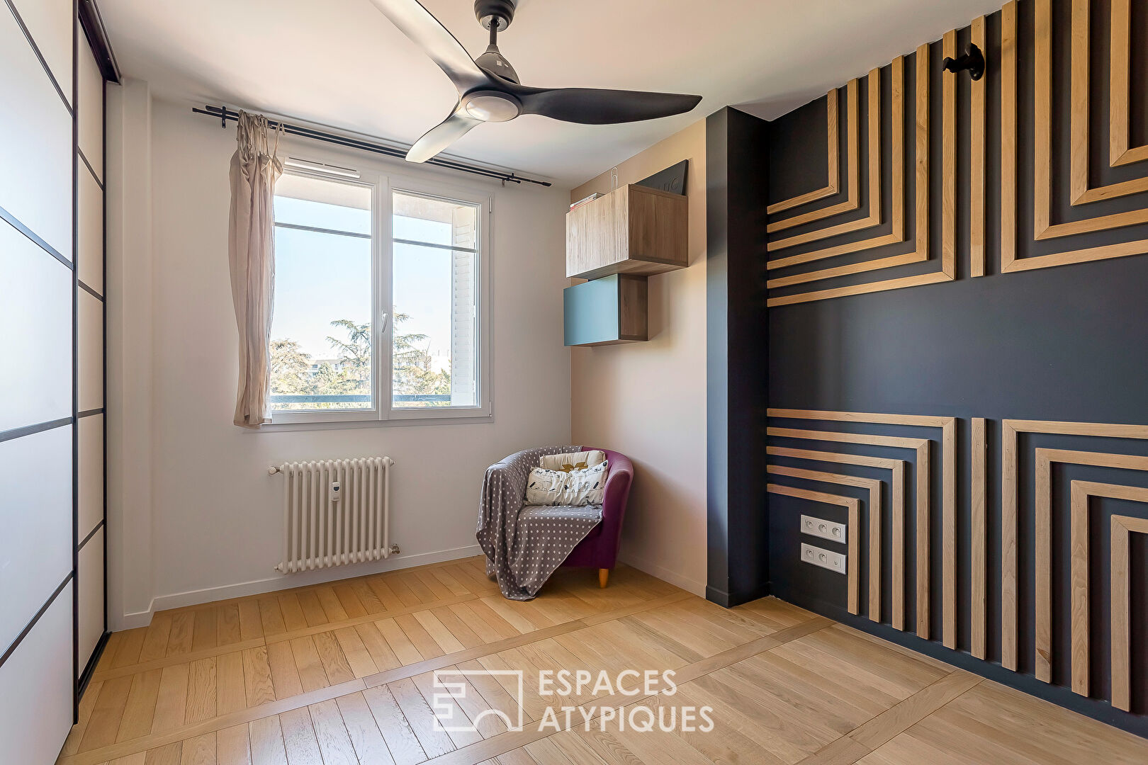 Appartement rénové par architecte avec balcon et vue dégagée