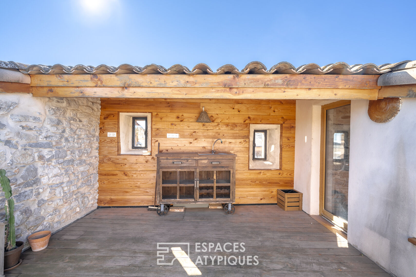 Maison de Village Historique Rénovée avec terrasse de toit