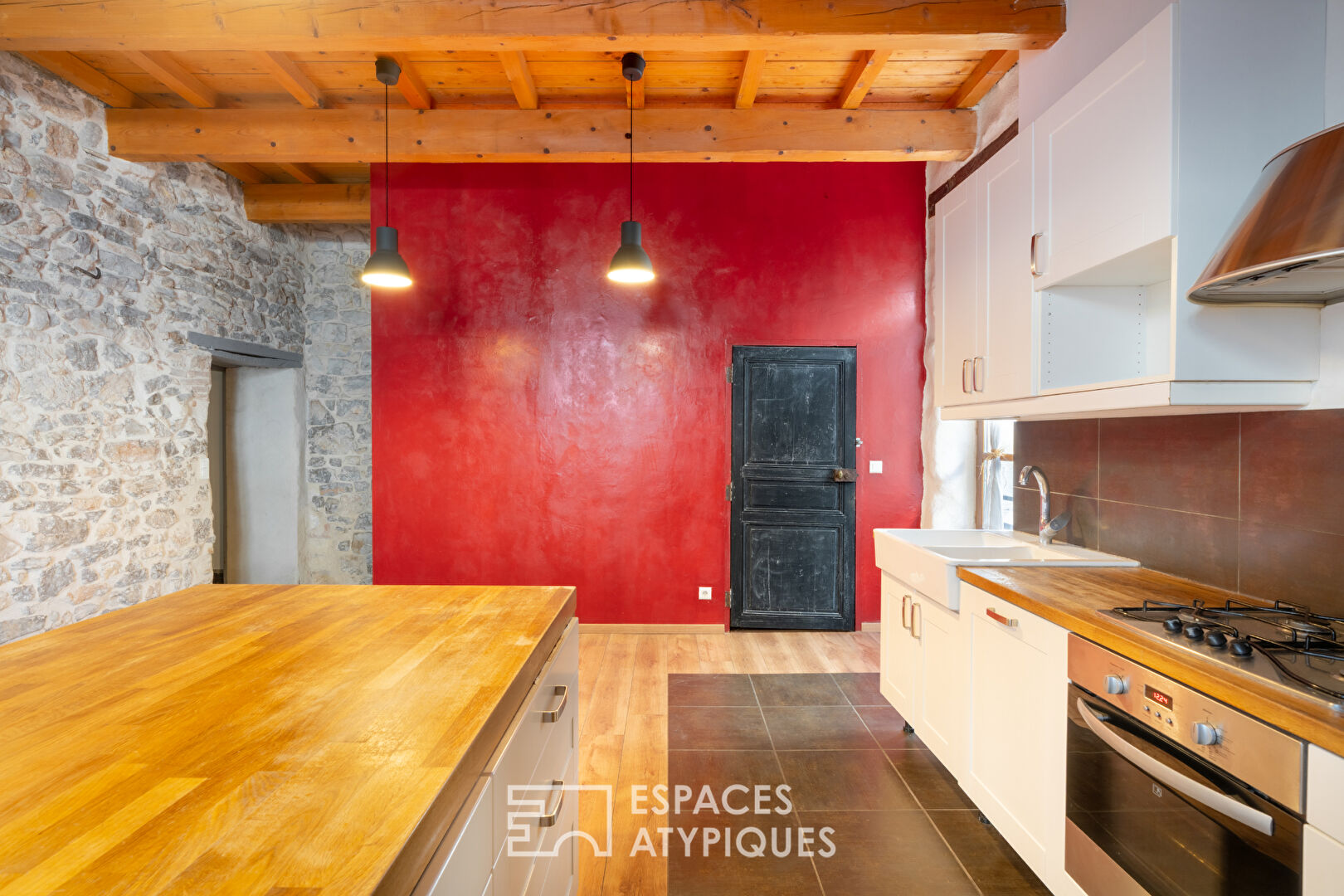 Maison de Village Historique Rénovée avec terrasse de toit