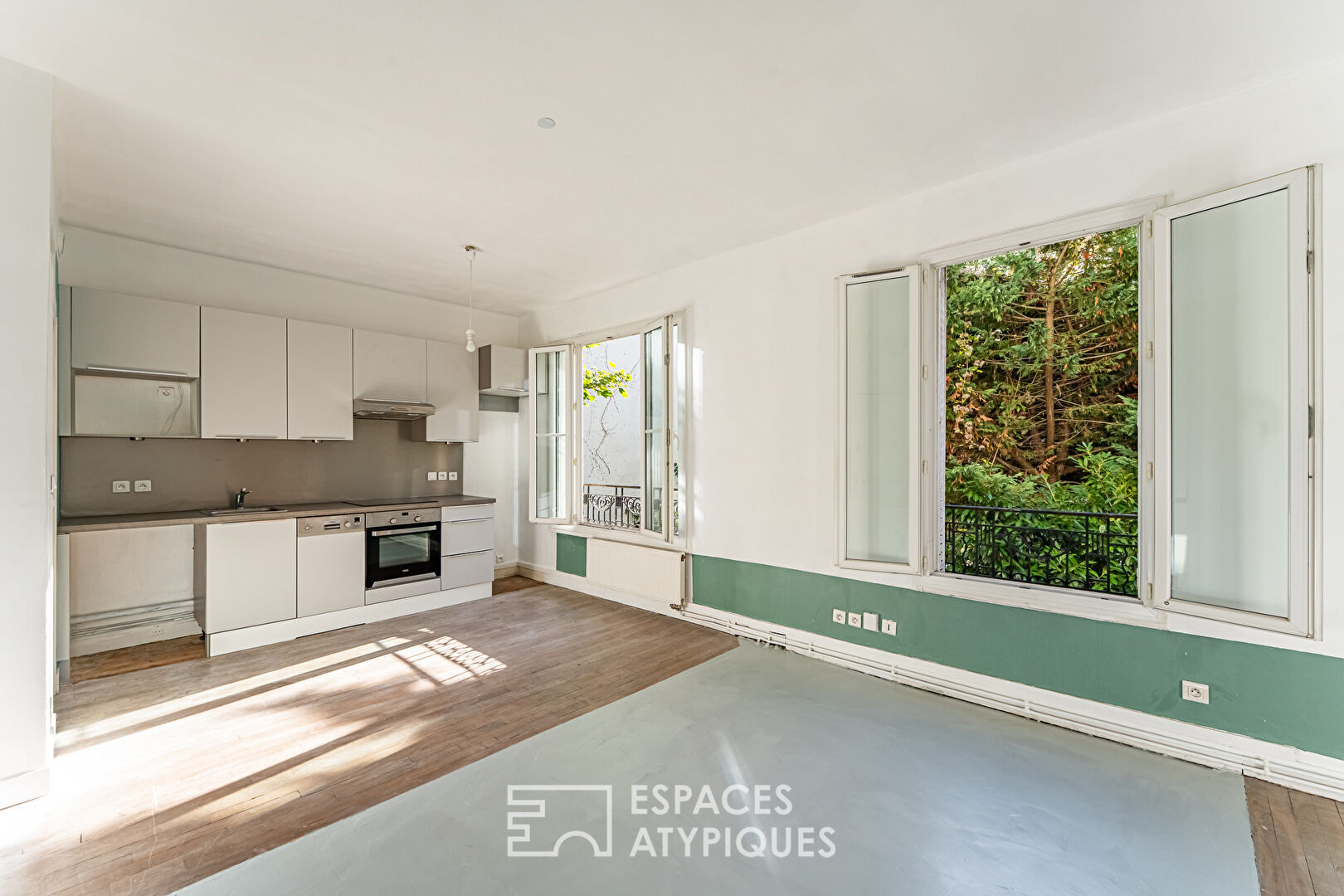 Appartement deux pièces avec terrasse commune proche Mairie d’Issy