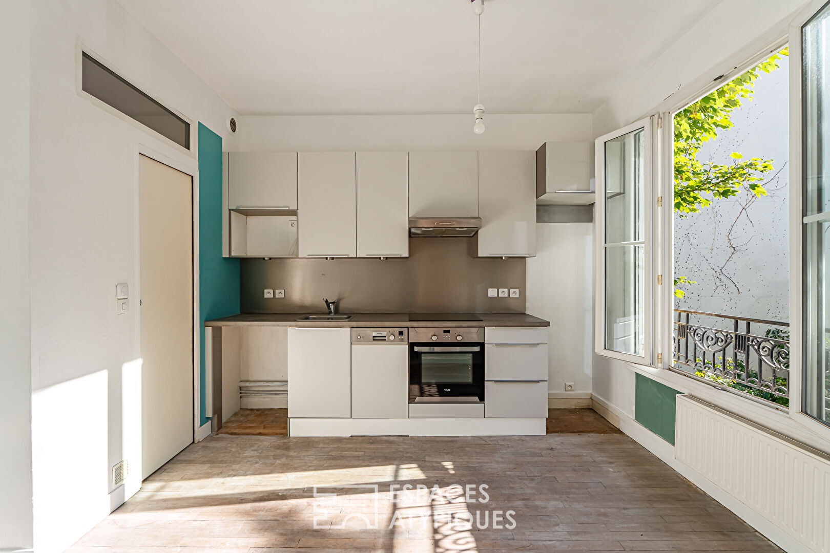 Appartement deux pièces avec terrasse commune proche Mairie d’Issy