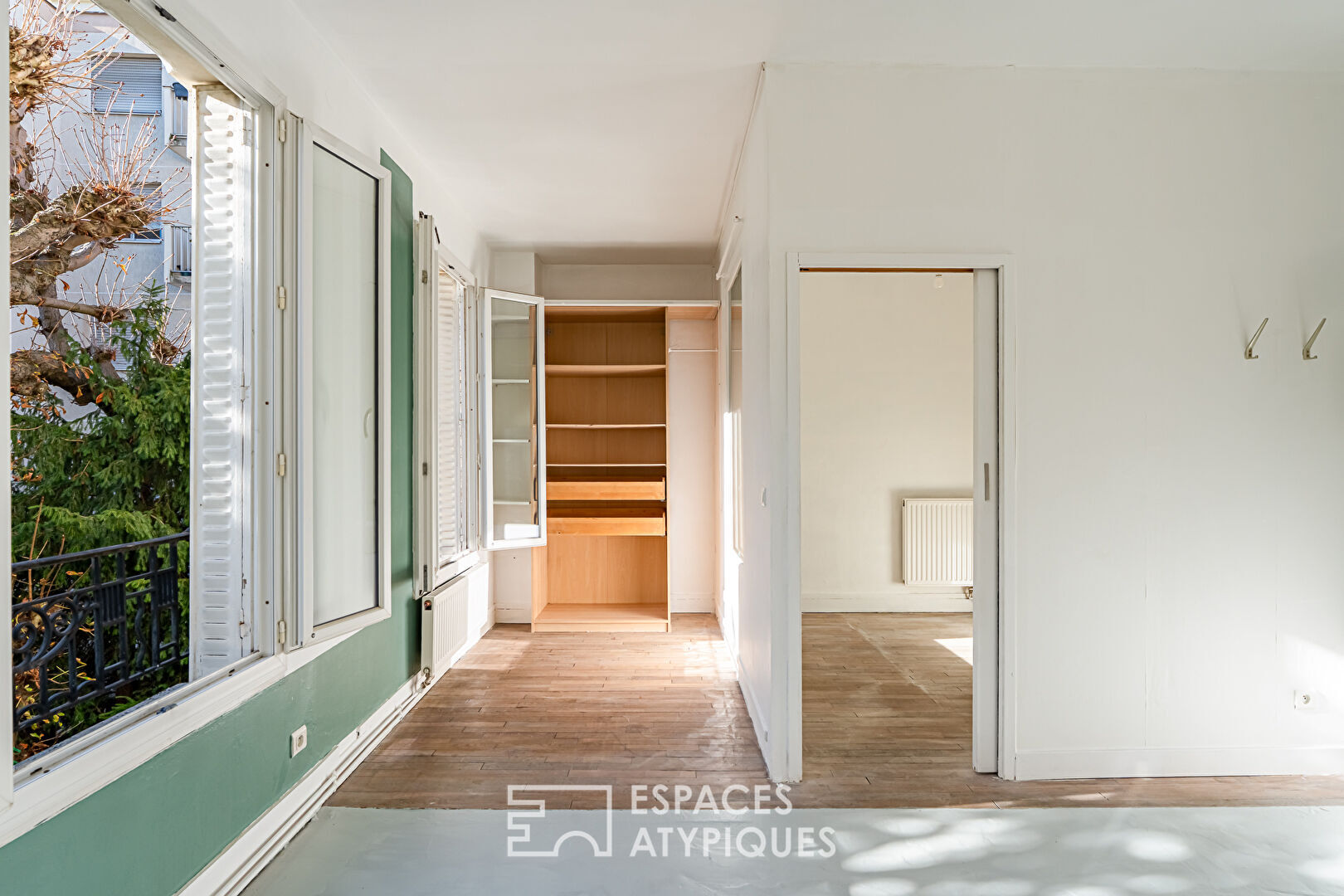 Appartement deux pièces avec terrasse commune proche Mairie d’Issy