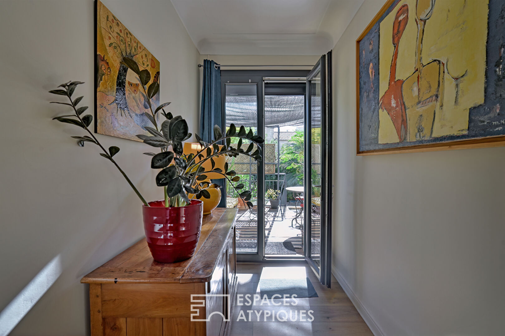 House with landscaped garden and swimming pool, a stone’s throw from the city center of Sète