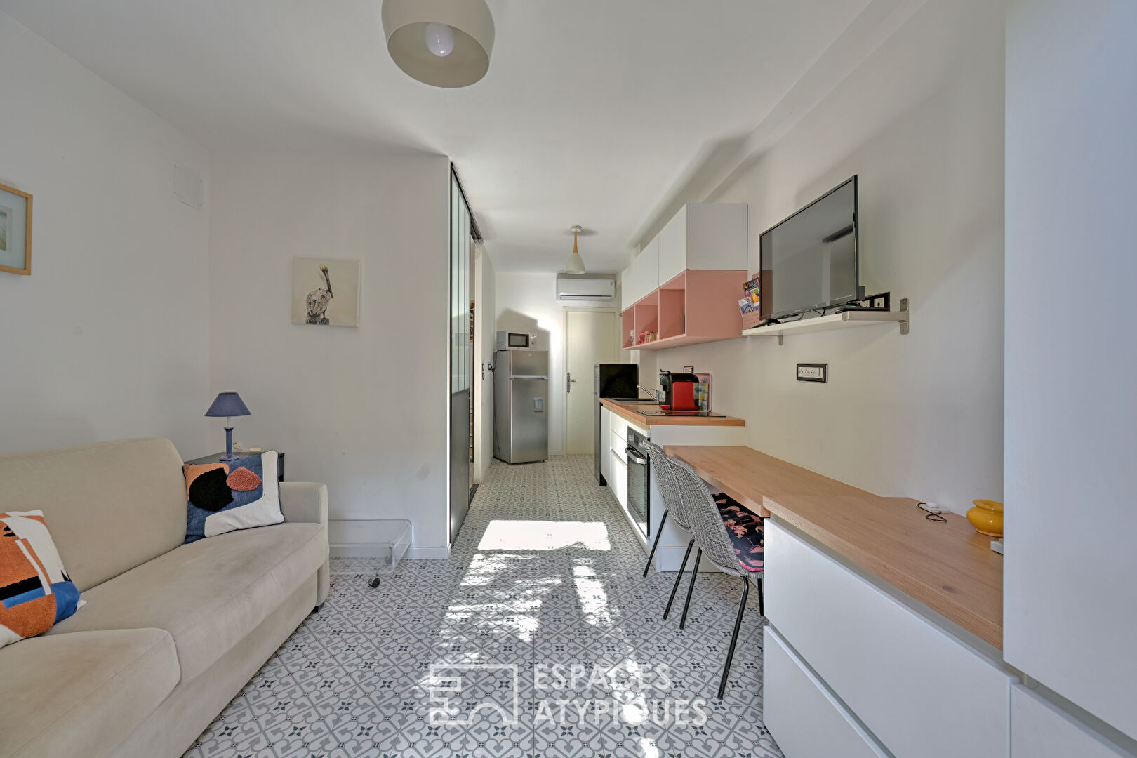 House with landscaped garden and swimming pool, a stone’s throw from the city center of Sète