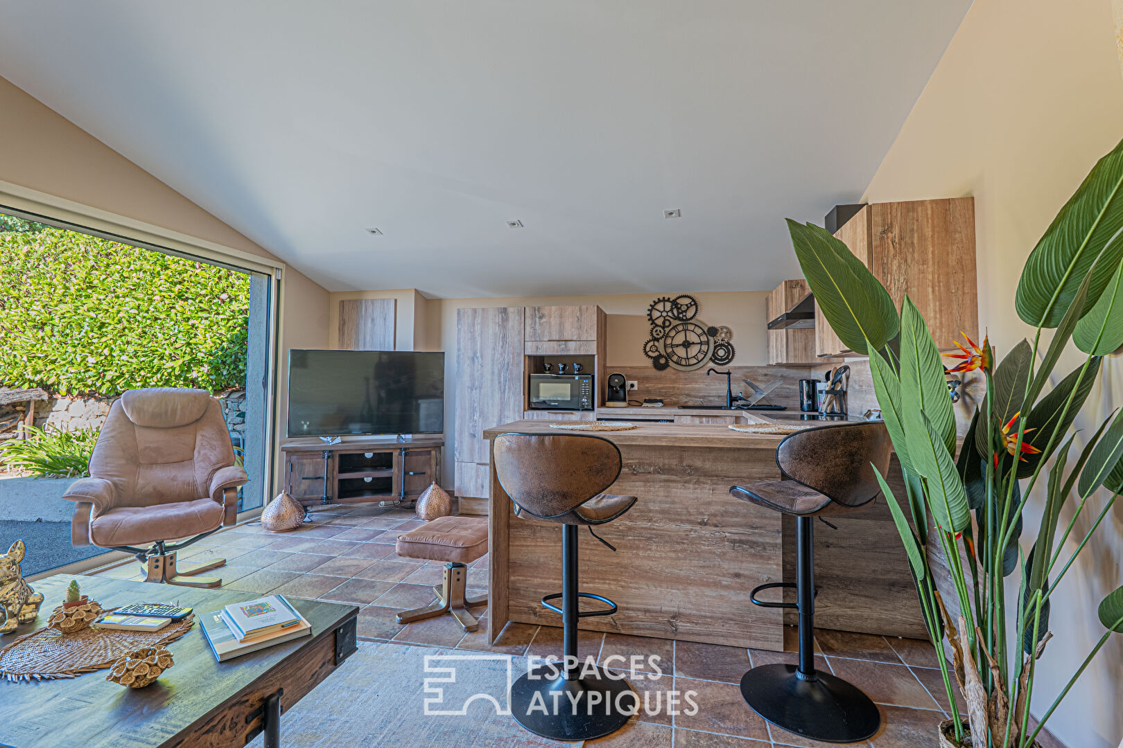 Charming house with independent apartment and swimming pool