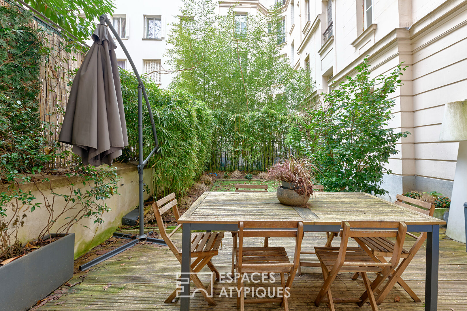 Rez-de-jardin rénové avec terrasse – Trocadéro