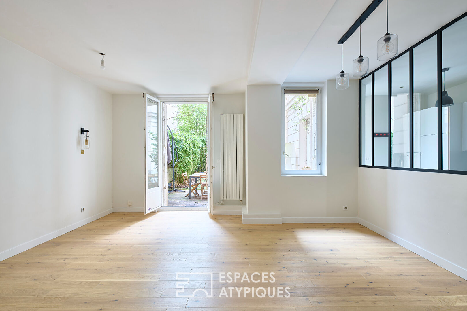 Rez-de-jardin rénové avec terrasse – Trocadéro