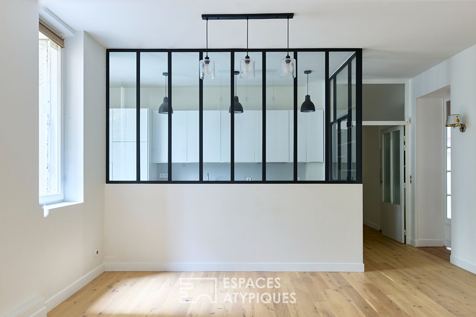 Rez-de-jardin rénové avec terrasse – Trocadéro