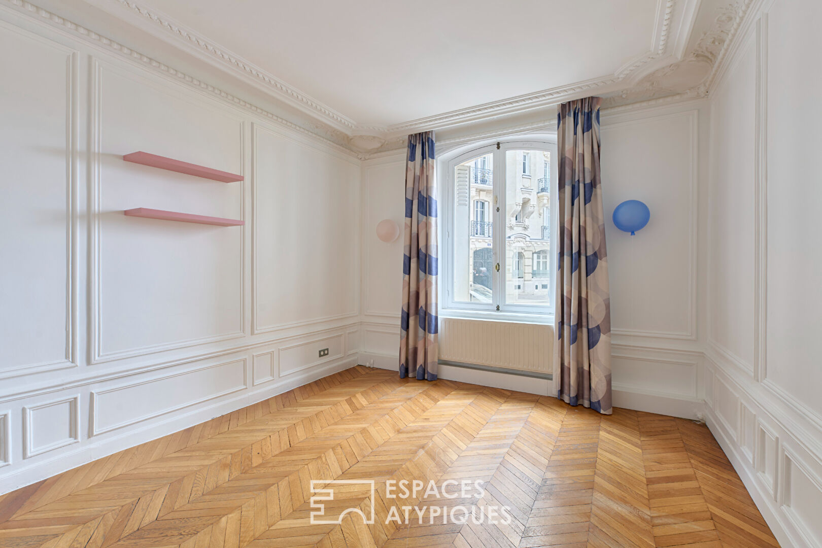 Rez-de-jardin rénové avec terrasse – Trocadéro