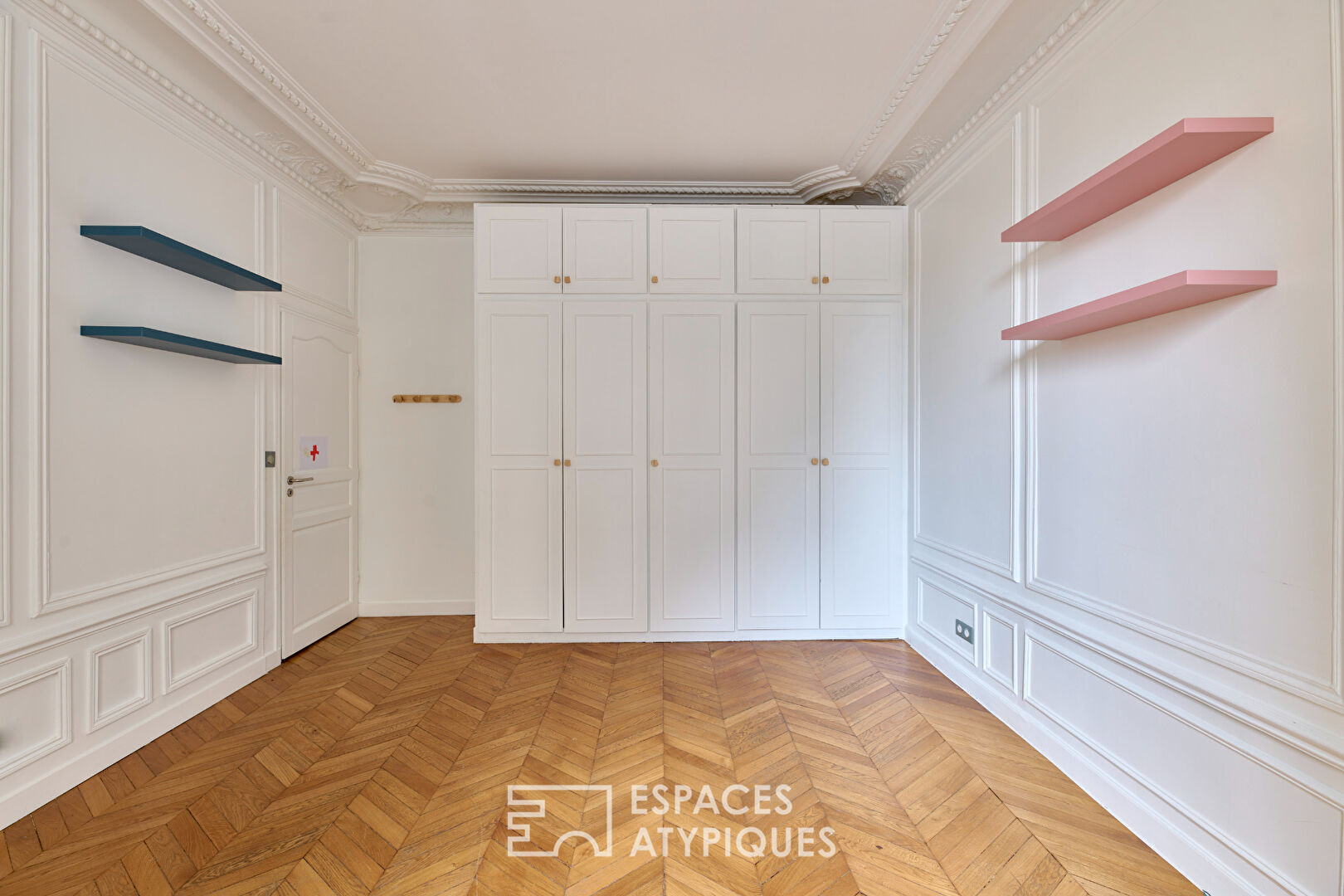 Rez-de-jardin rénové avec terrasse – Trocadéro