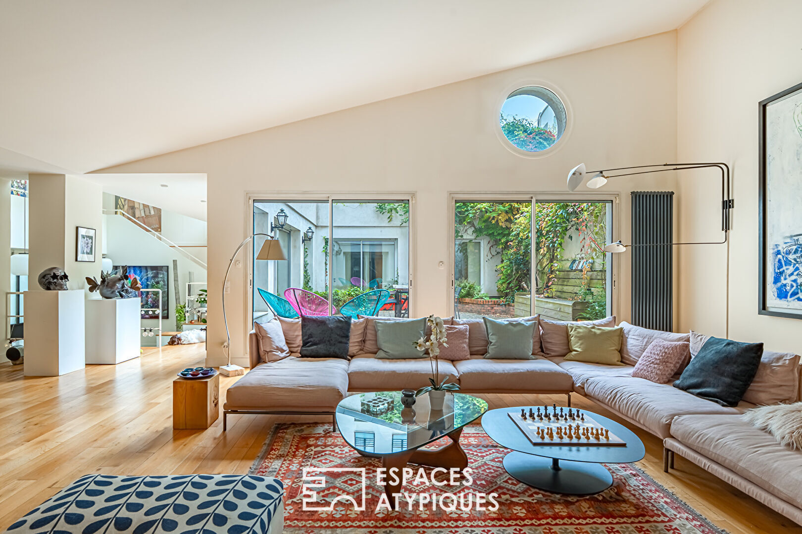 Loft contemporain familial avec patio aux perspectives spectaculaires