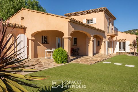 Mas Bourgeois en Position Dominante