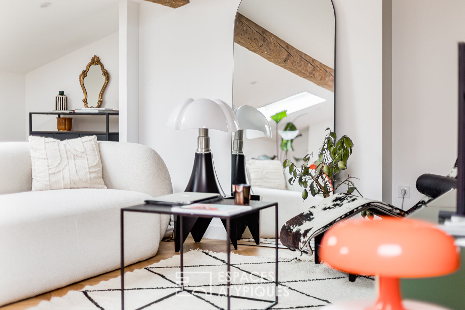 Appartement rénové en dernier étage aux Chalets