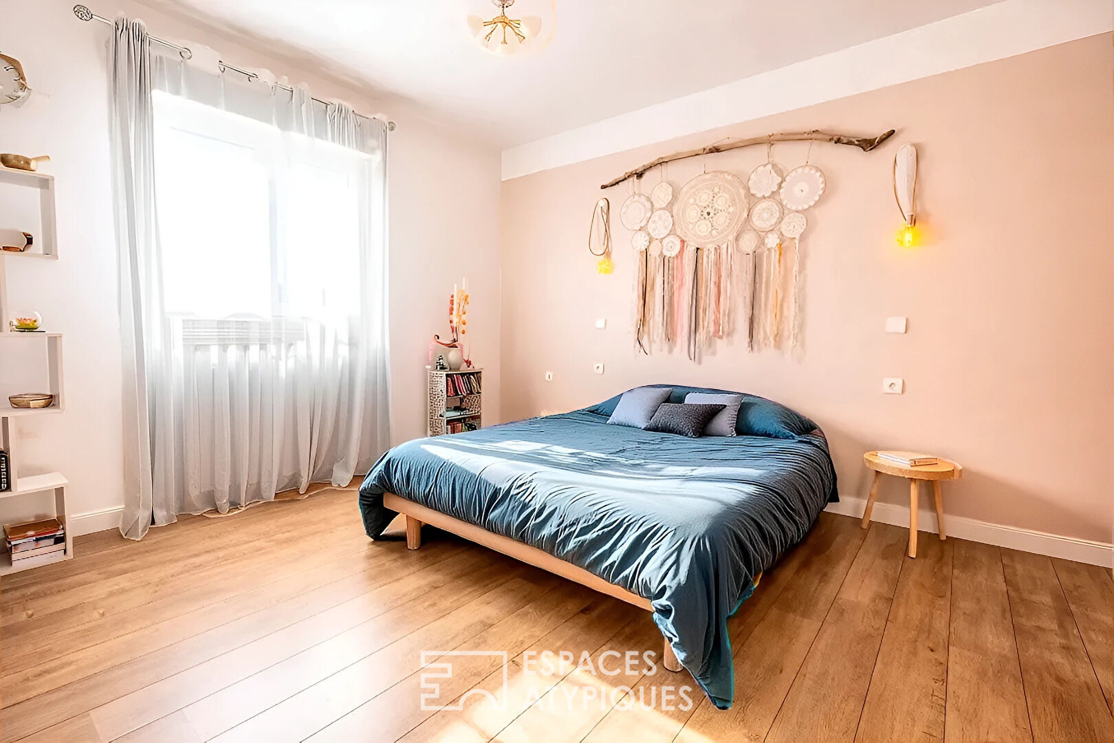 Plain-pied lumineux avec jardin paisible