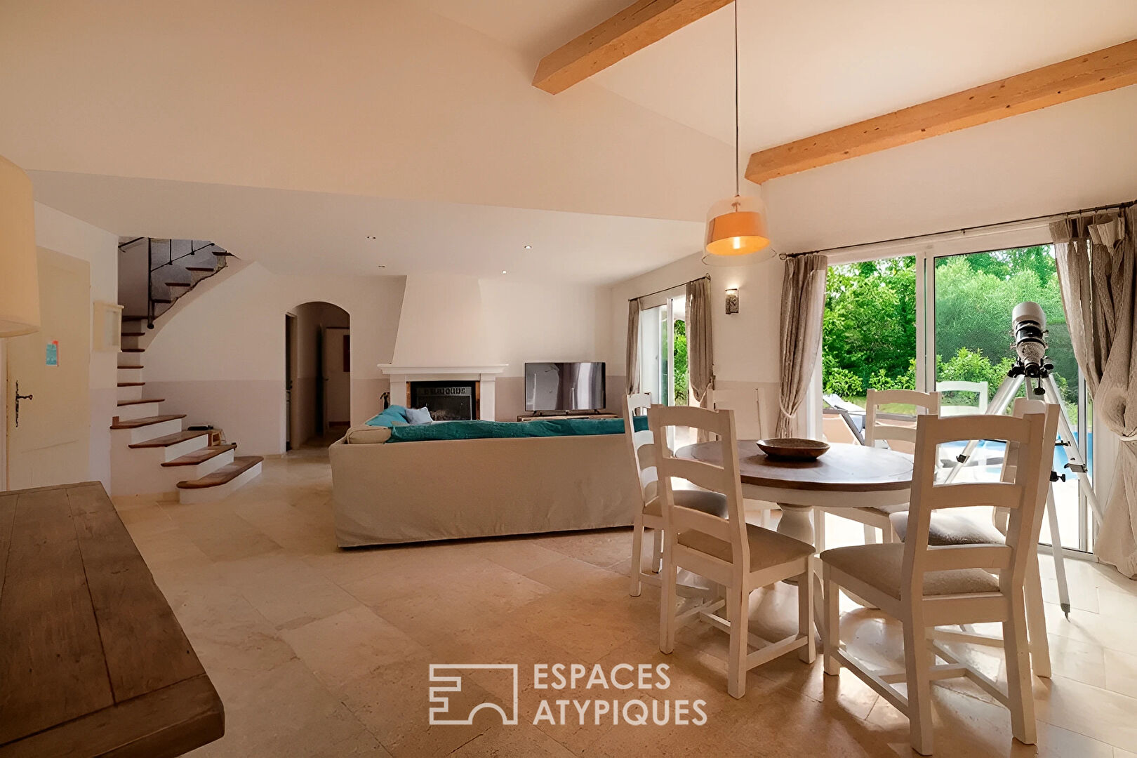 Propriété de charme au coeur d&rsquo;un domaine forestier