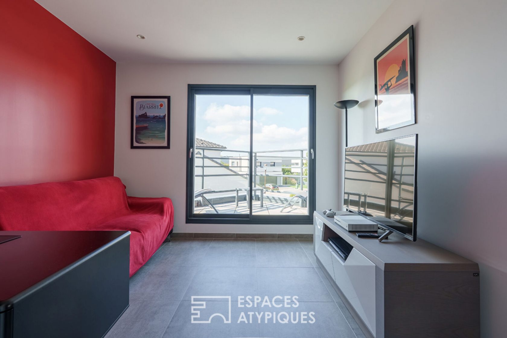 Maison contemporaine dans un cadre verdoyant