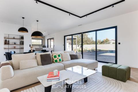 Maison contemporaine de plain-pied avec piscine à Buzet-sur-Tarn