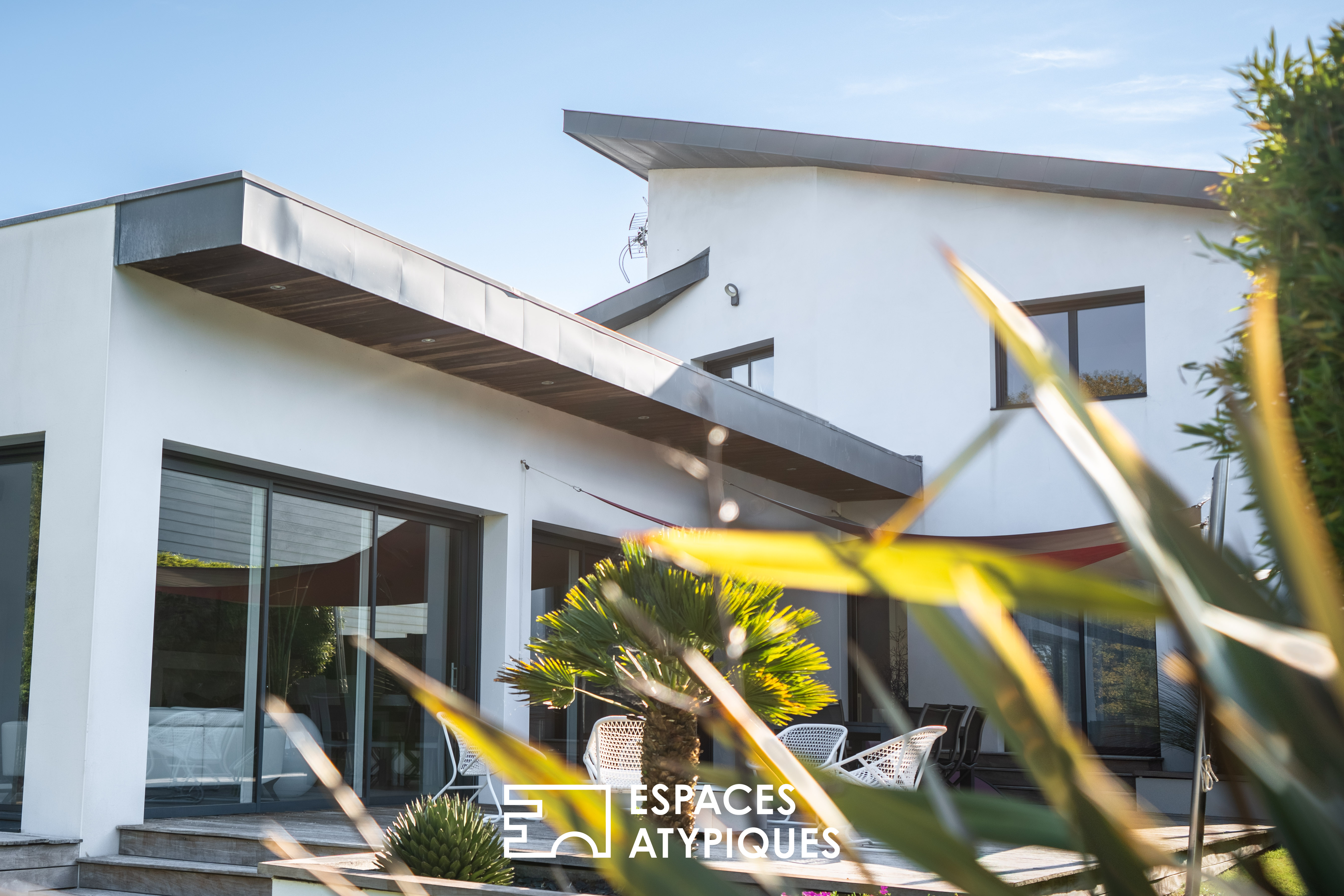 Élégante contemporaine près du lac de Beaulieu