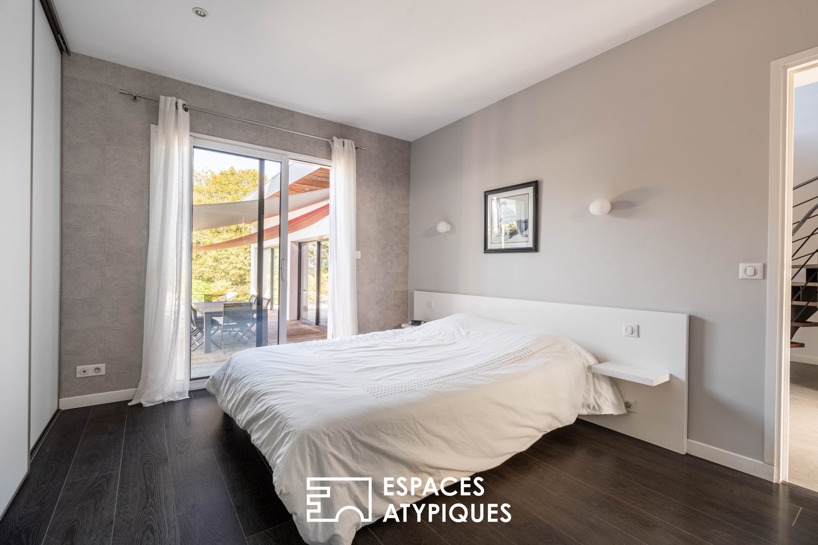 Élégante contemporaine près du lac de Beaulieu