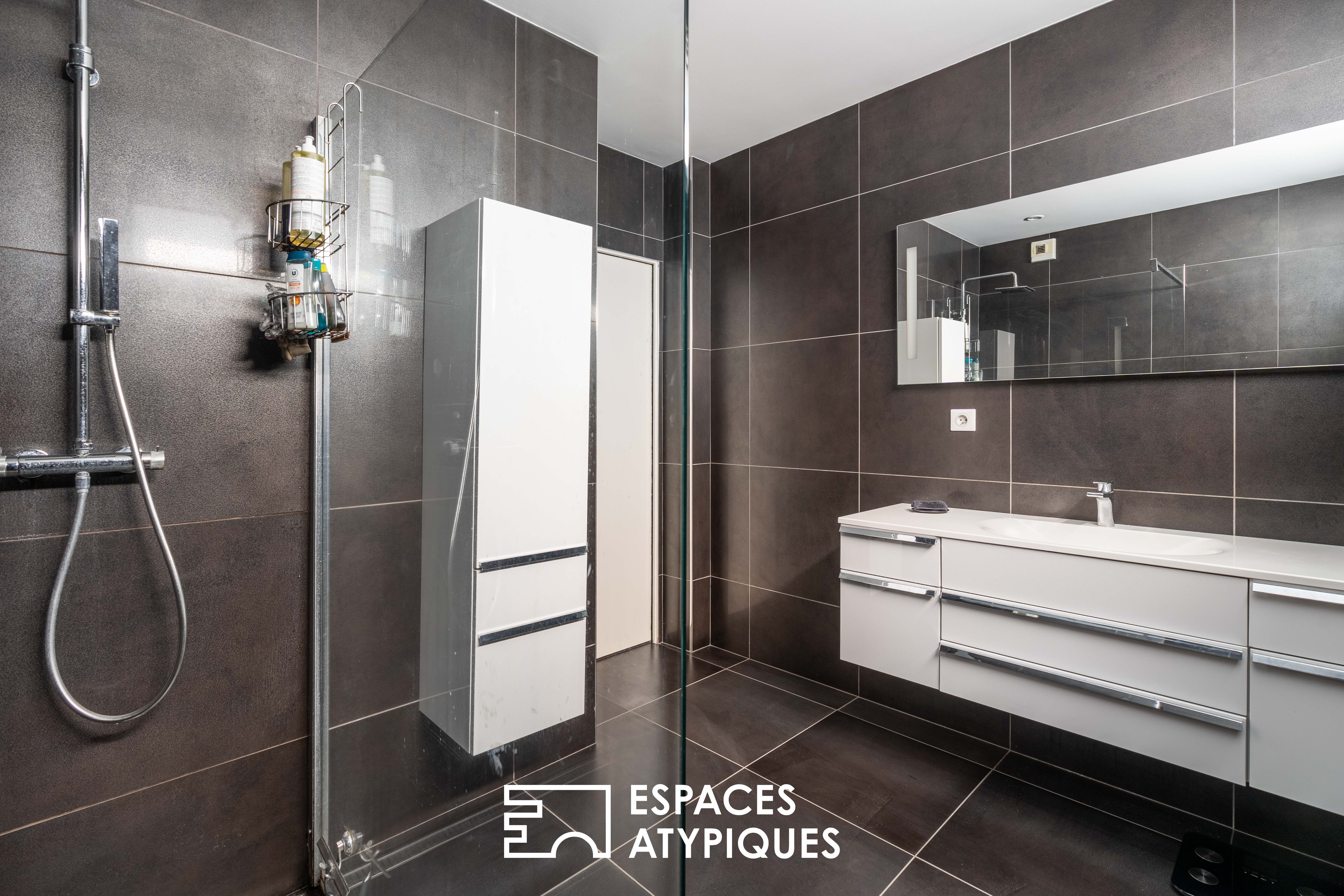 Élégante contemporaine près du lac de Beaulieu