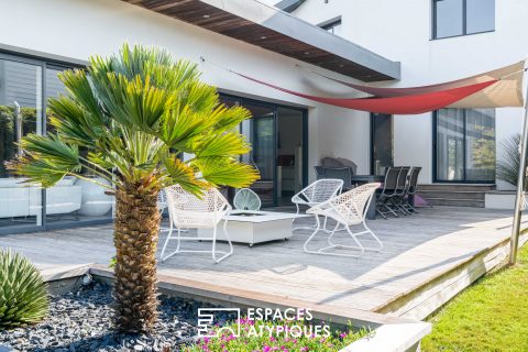 Élégante contemporaine près du lac de Beaulieu