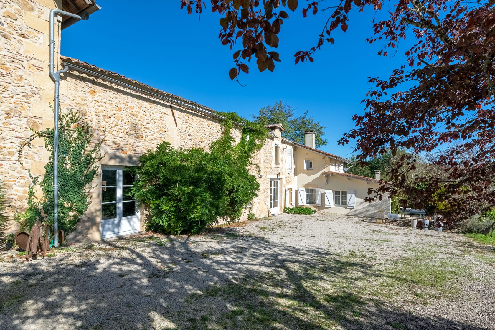 Ancien chai transformé en loft XXL à Bergerac