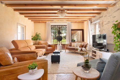 Propriété rénovée avec vue dégagée sur la campagne tarnaise