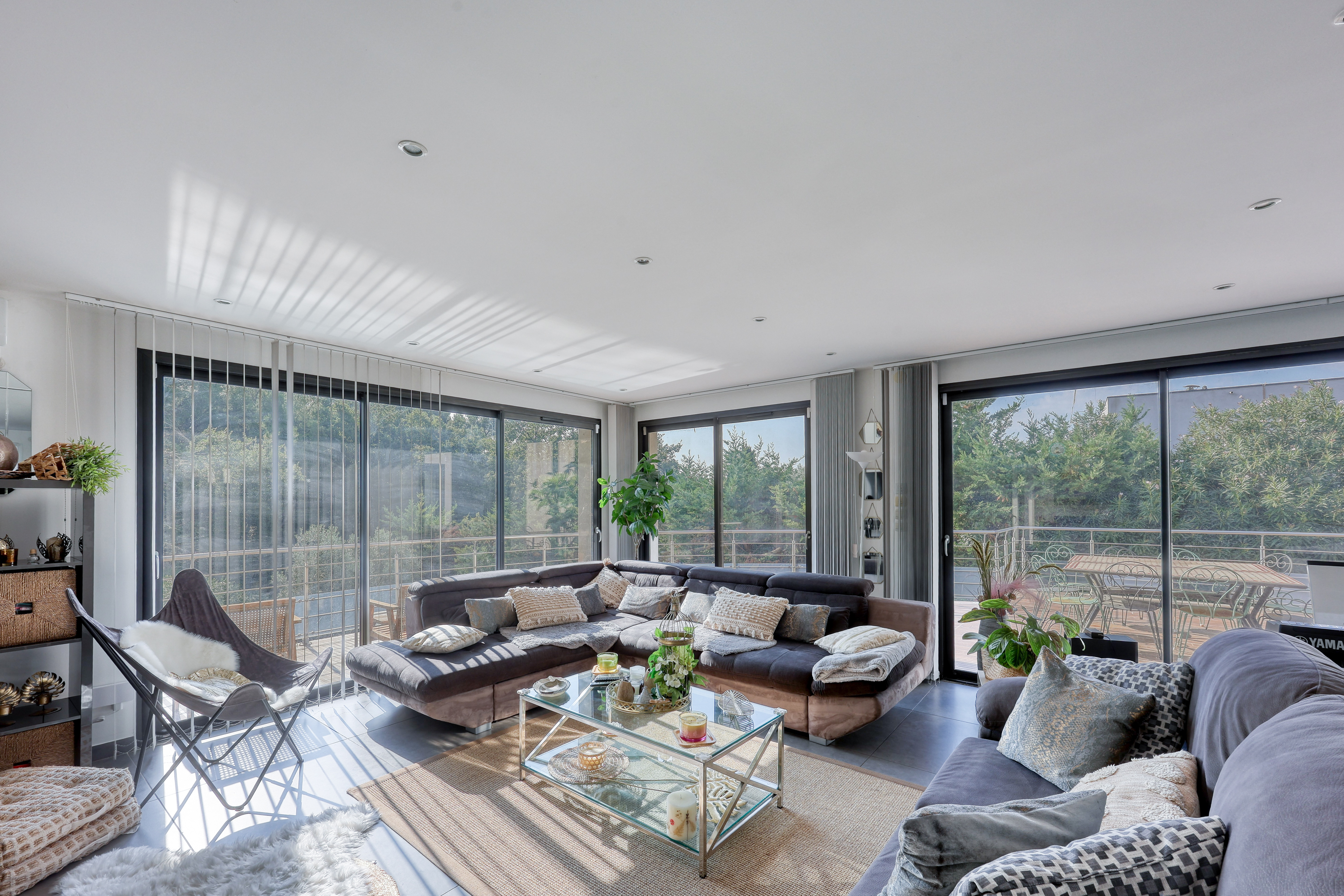 Villa d&rsquo;architecte dans un cadre nature avec piscine