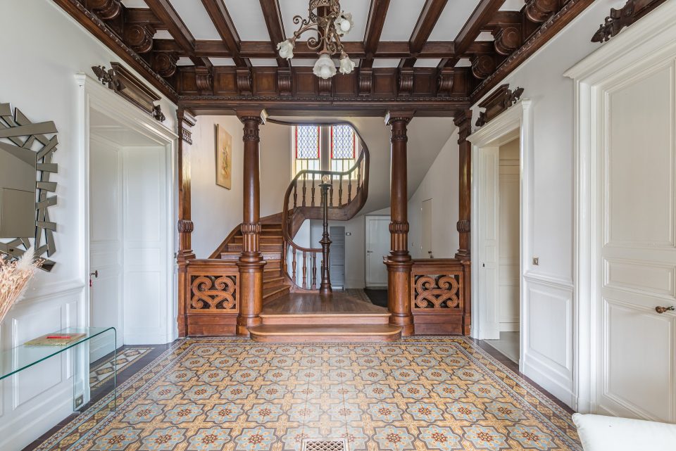 Hall d'entrée d'un manoir du XIXème 