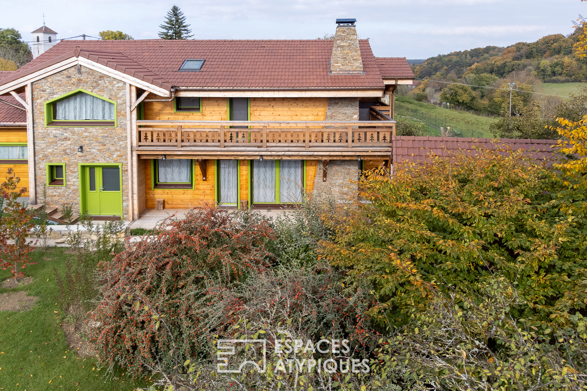 Chalet lumineux et modulable, un esprit scandinave au coeur du Doubs