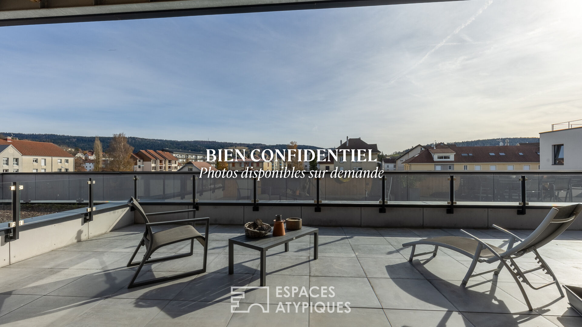 Recent apartment with large terrace and superb views of the Larmont
