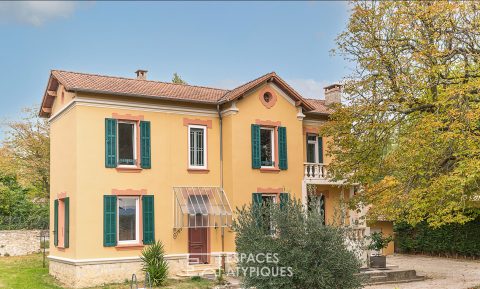Maison de charme avec dépendance et terrain constructible
