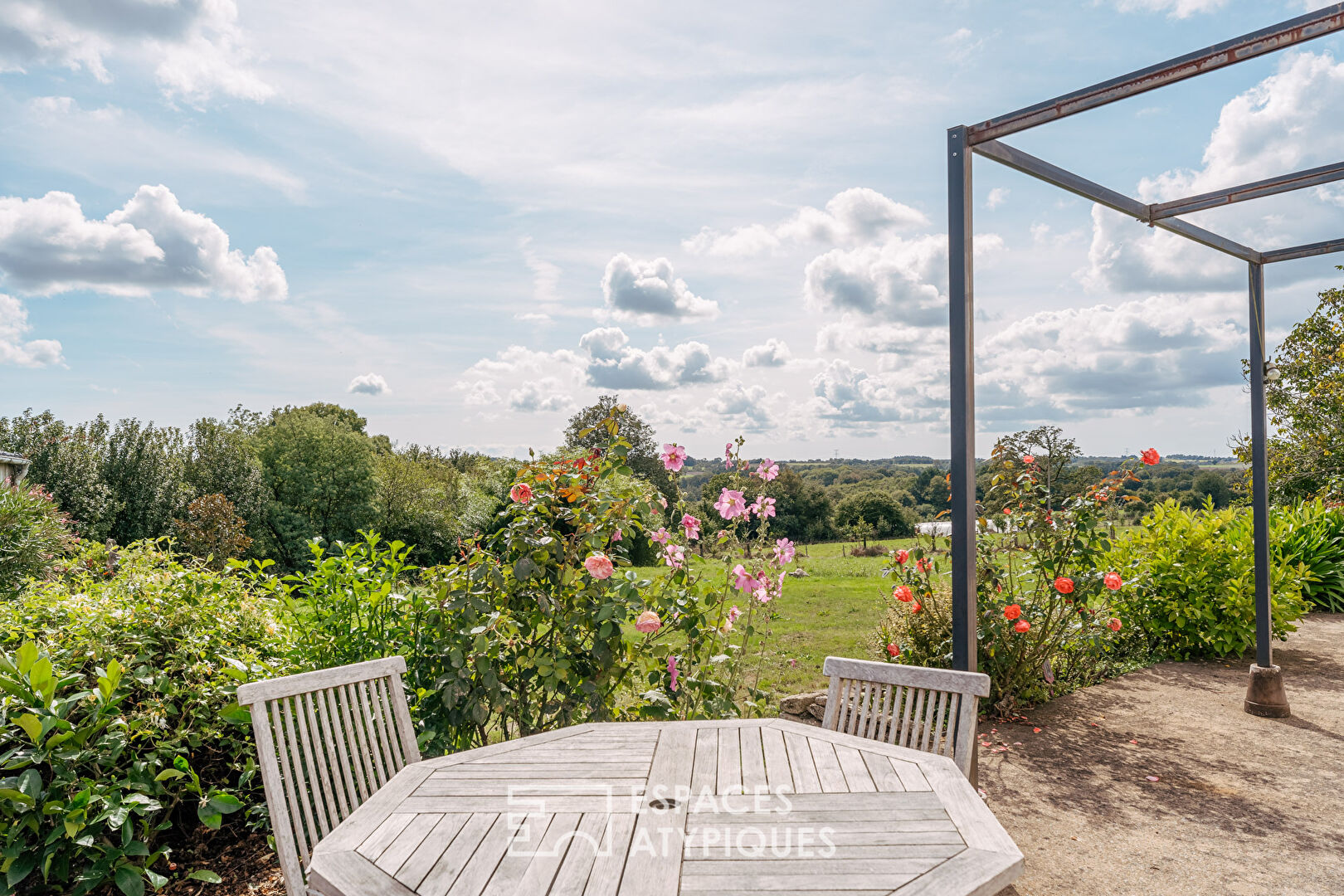 Unique property for families, holiday cottages or agricultural project