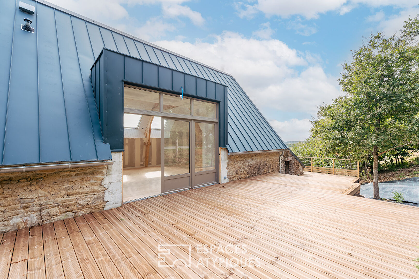 Unique property for families, holiday cottages or agricultural project