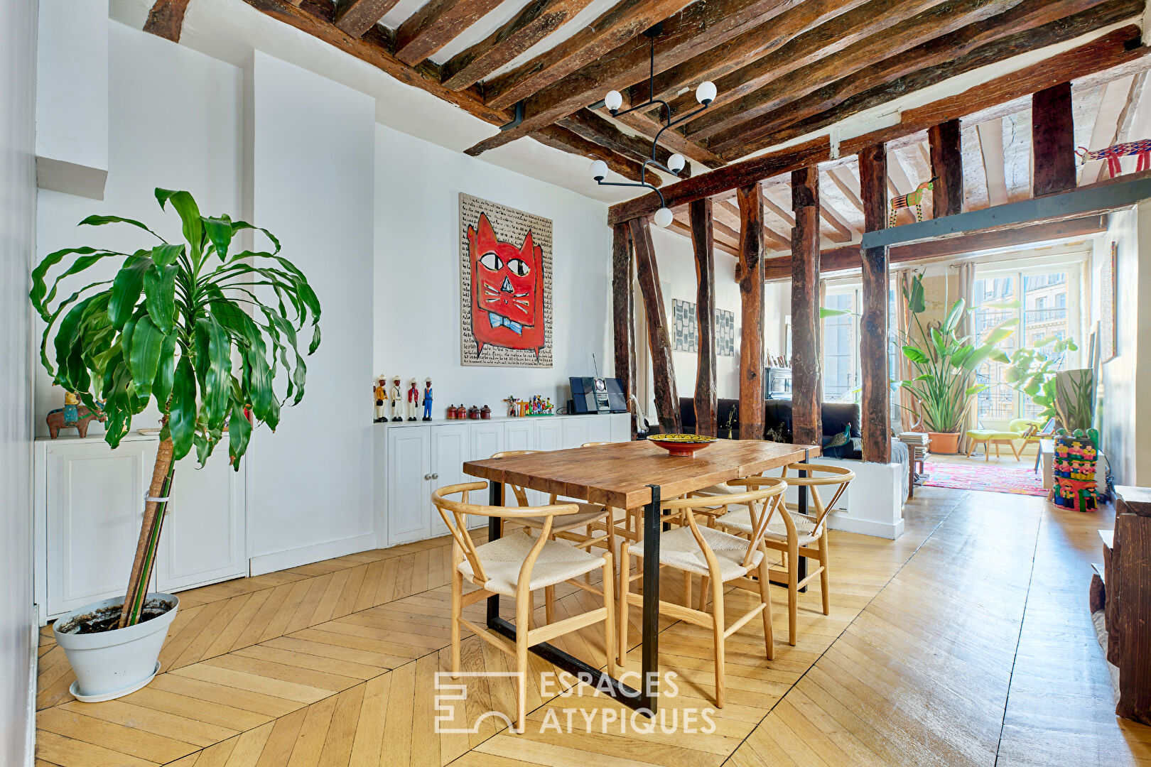 Typique appartement de caractère à Montorgueil – Etienne Marcel